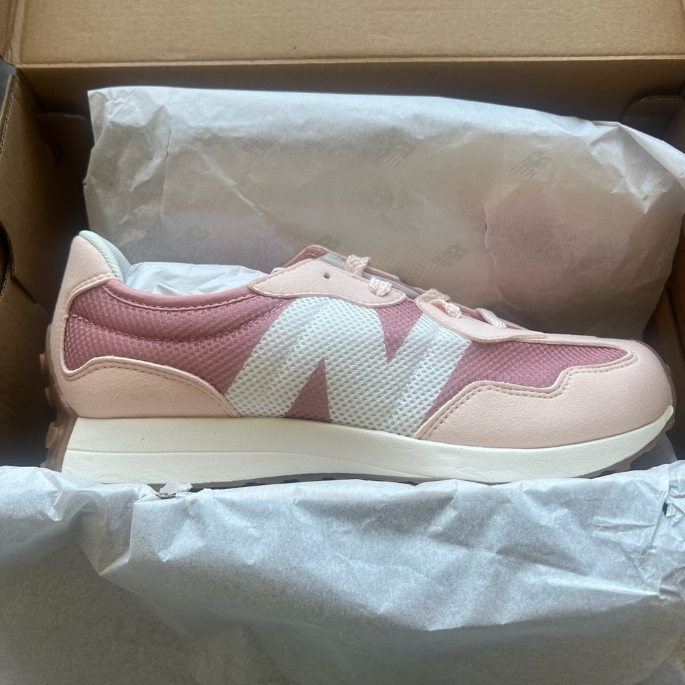 BARBIE | NWT New Balance 327 in Pink | Barbie Movie | Barbiecore | Ken